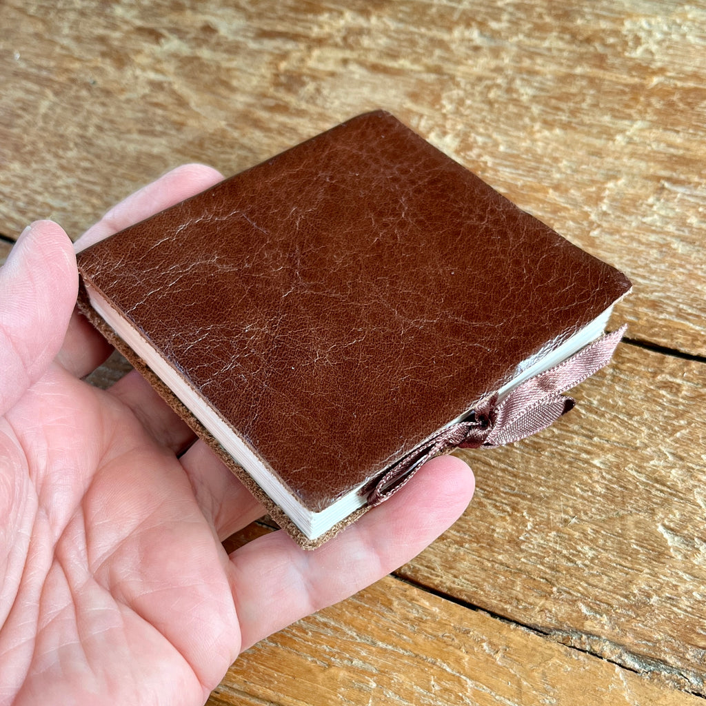 Handmade journal in genuine leather - blank pages