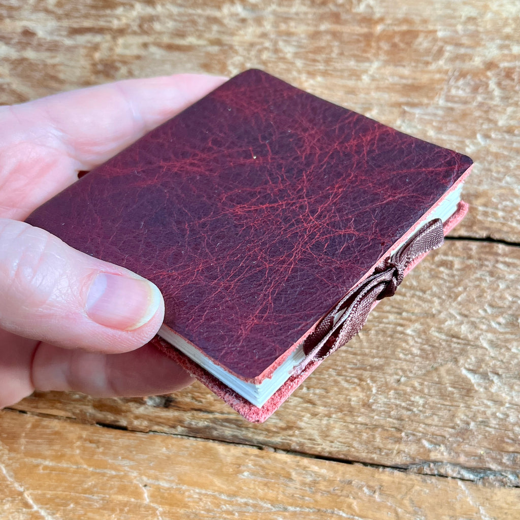 Handmade journal in genuine leather - blank pages